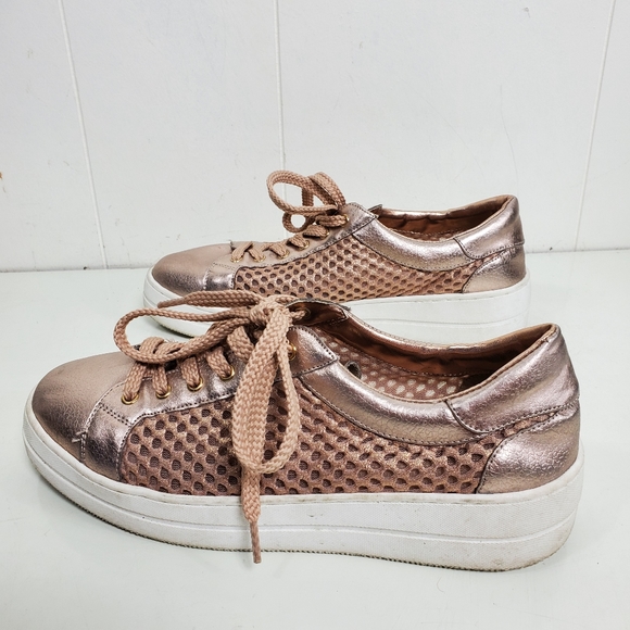 Steven By Steve Madden Shoes - Steve Madden rose gold sneakers